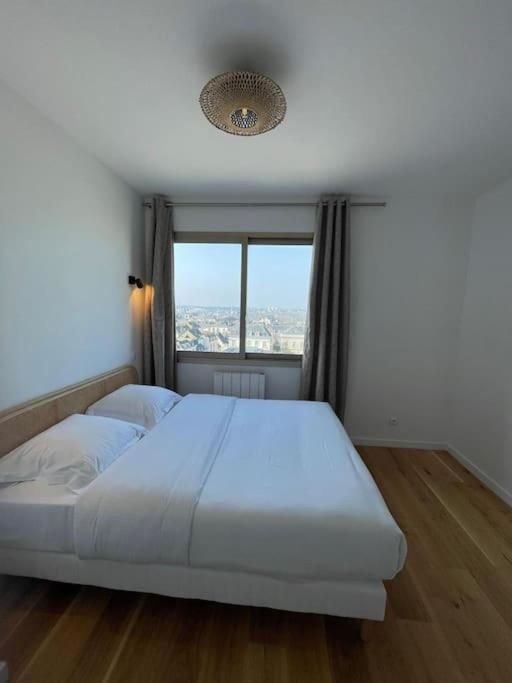 Penthouse / 2 Bedrooms In City Center Of Анже Екстериор снимка